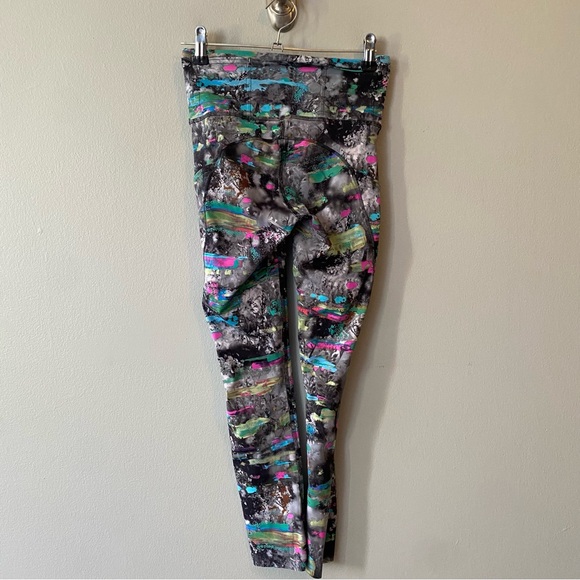 Lululemon Fast and Free High Rise Crops size 2 - Picture 5 of 7